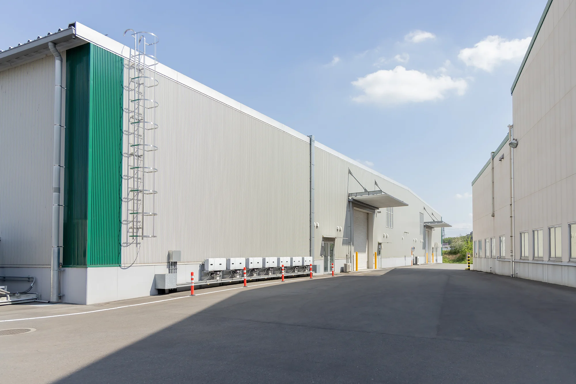 工場外壁断熱工事の総合効果美観改善と耐久性向上の一石二鳥